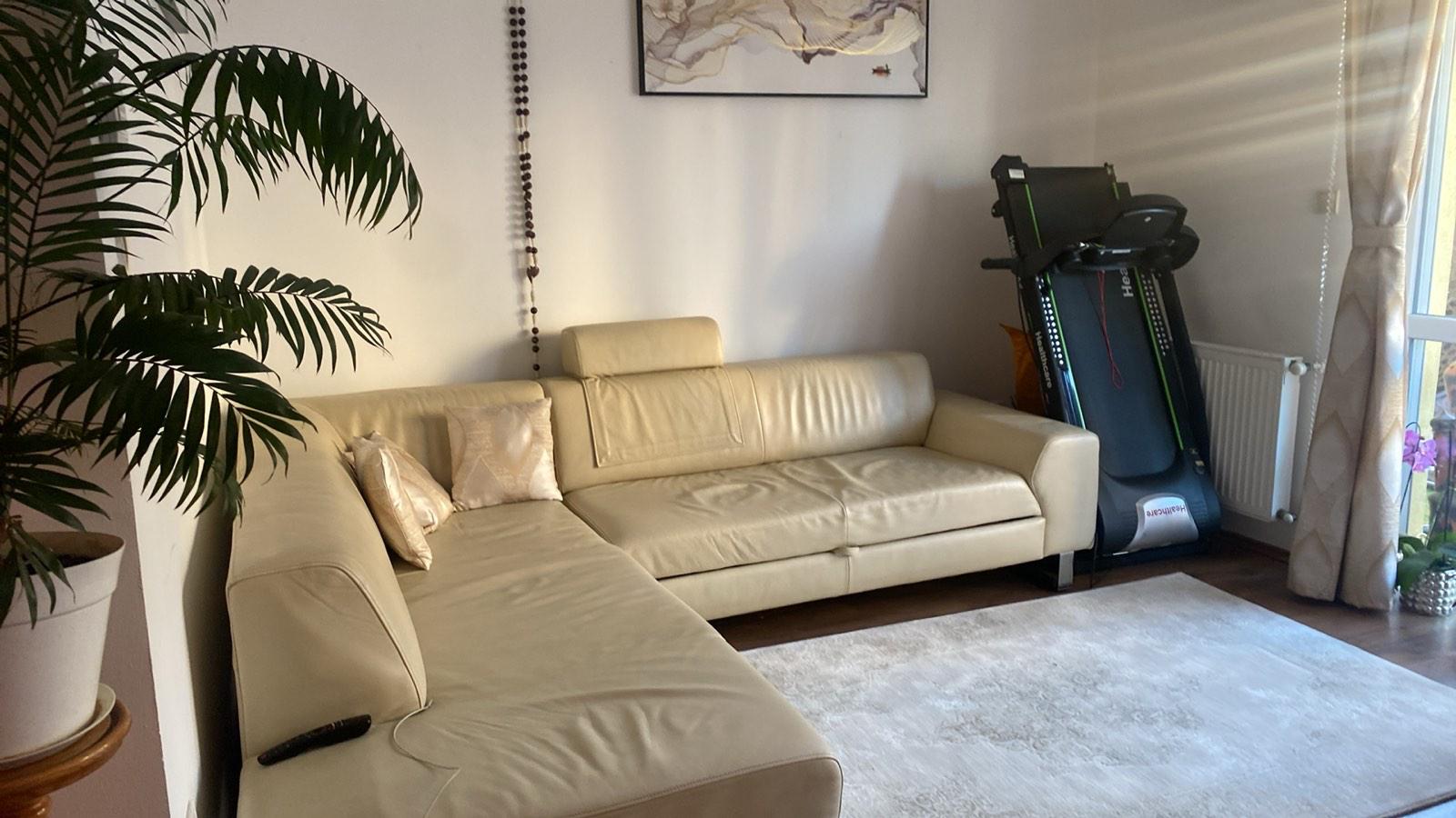 Masszázságy és gyertyák